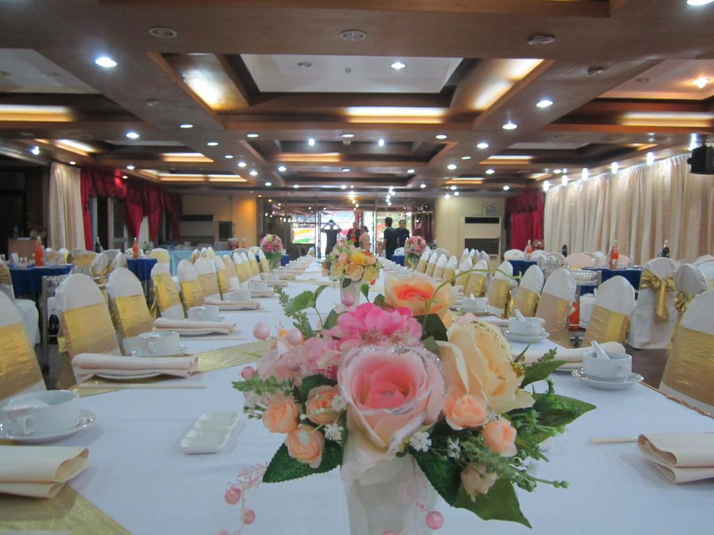 โรงแรมลพบุรี อินน์ ภายนอก รูปภาพ
